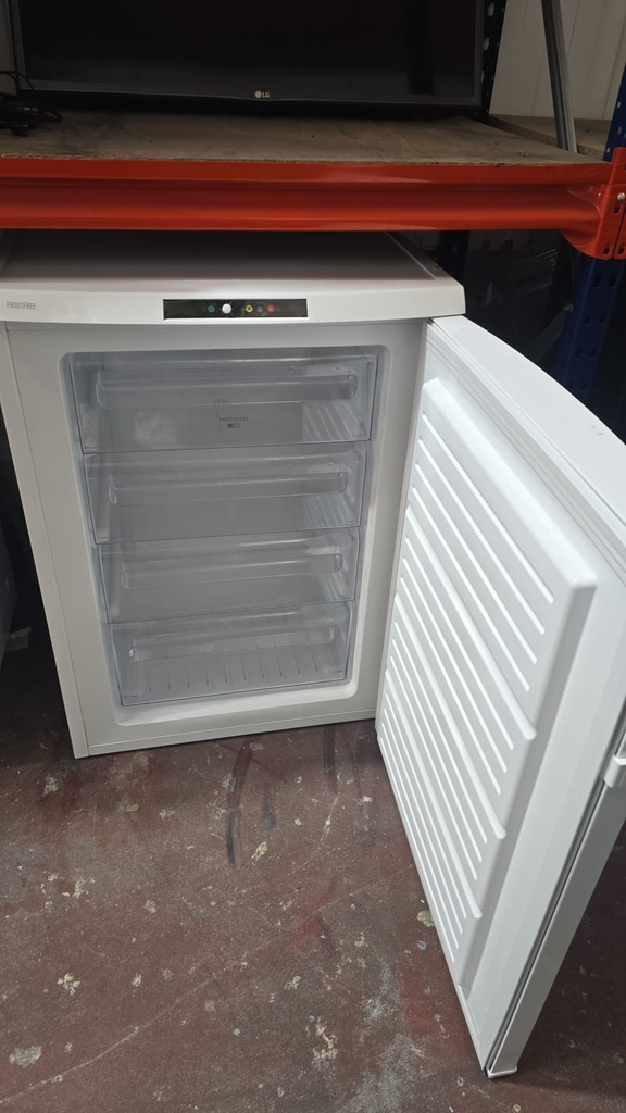 EUT1040AOW  CONGELADOR BAJOENCIMERA ELECTROLUX 85X60X64 FONDO BLANCO NO FROST