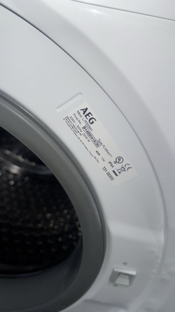LAVADORA 1-9 KG AEG MODELO L7FEE941 BLANCA 