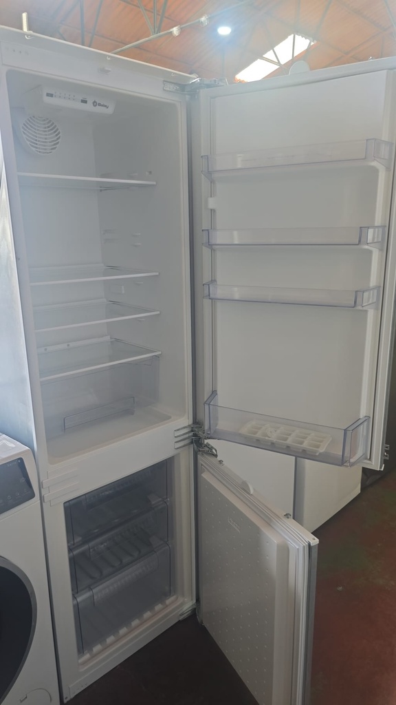 FRIGORIFICO COMBI 177X55 CM BALAY PANELABLE MOD. 3KIB4860 